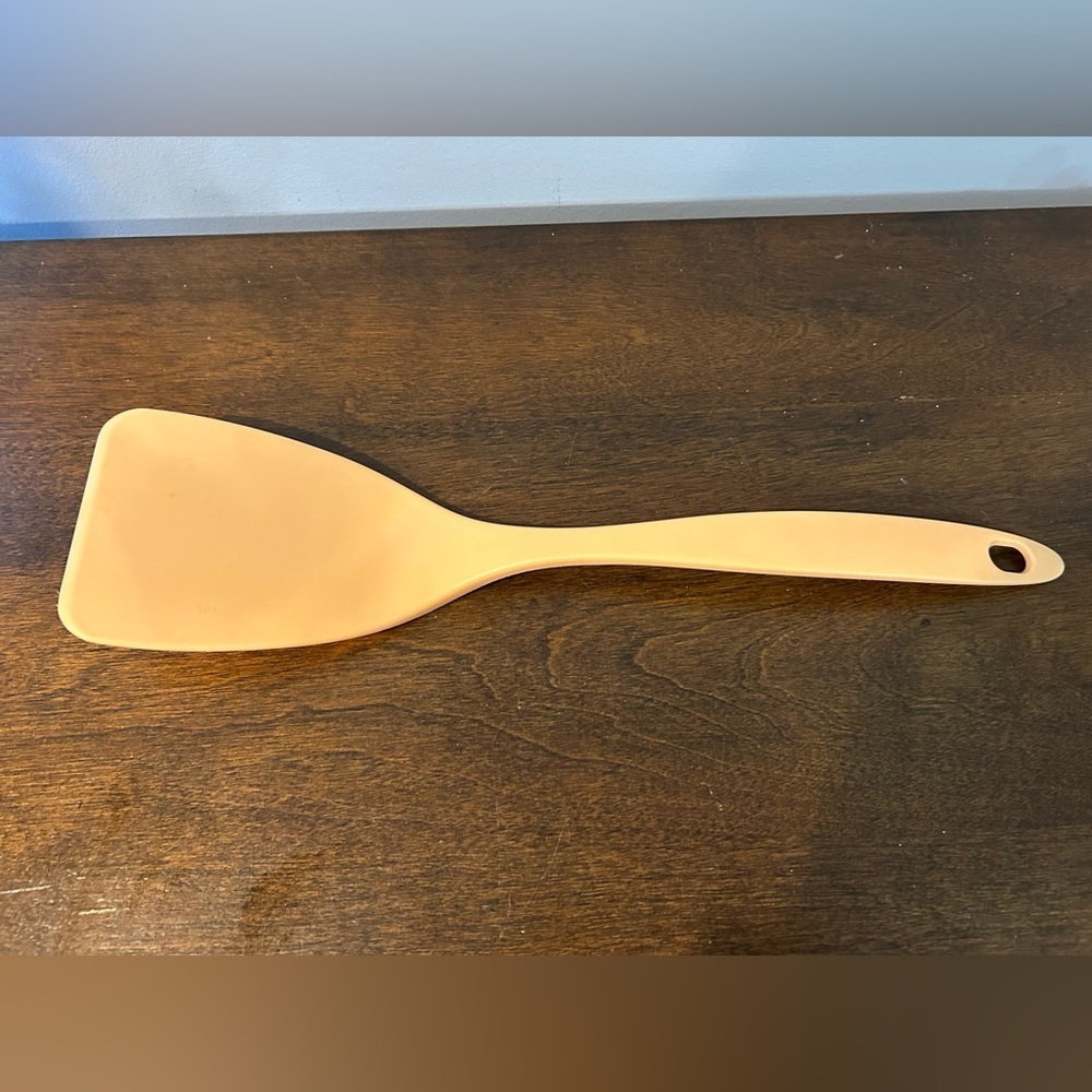 Glad Brand Yellow 13 Inch Spatula/Turner Rare In Pristine Condition.